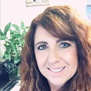 Meet your Posher, Karoleekarolee